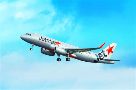 Air Asia or Jetstar .